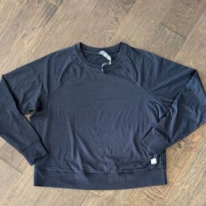 Vuori Women's Dark Blue Daydream Crew